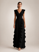 Gerhild | Plissee-Abendkleid mit V-Ausschnitt und kurzen Ärmeln
