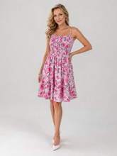 Annika-Sommerkleid-mit-Bluetenmuster-01
