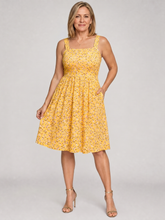 Susanne-Kleid-mit-Karree-Ausschnitt-05
