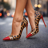 Roswitha | Spitze Stiletto-Pumps im Leopardprint – Ansicht 01
