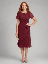 Sandra | Kurzärmeliges Stufen-Midikleid