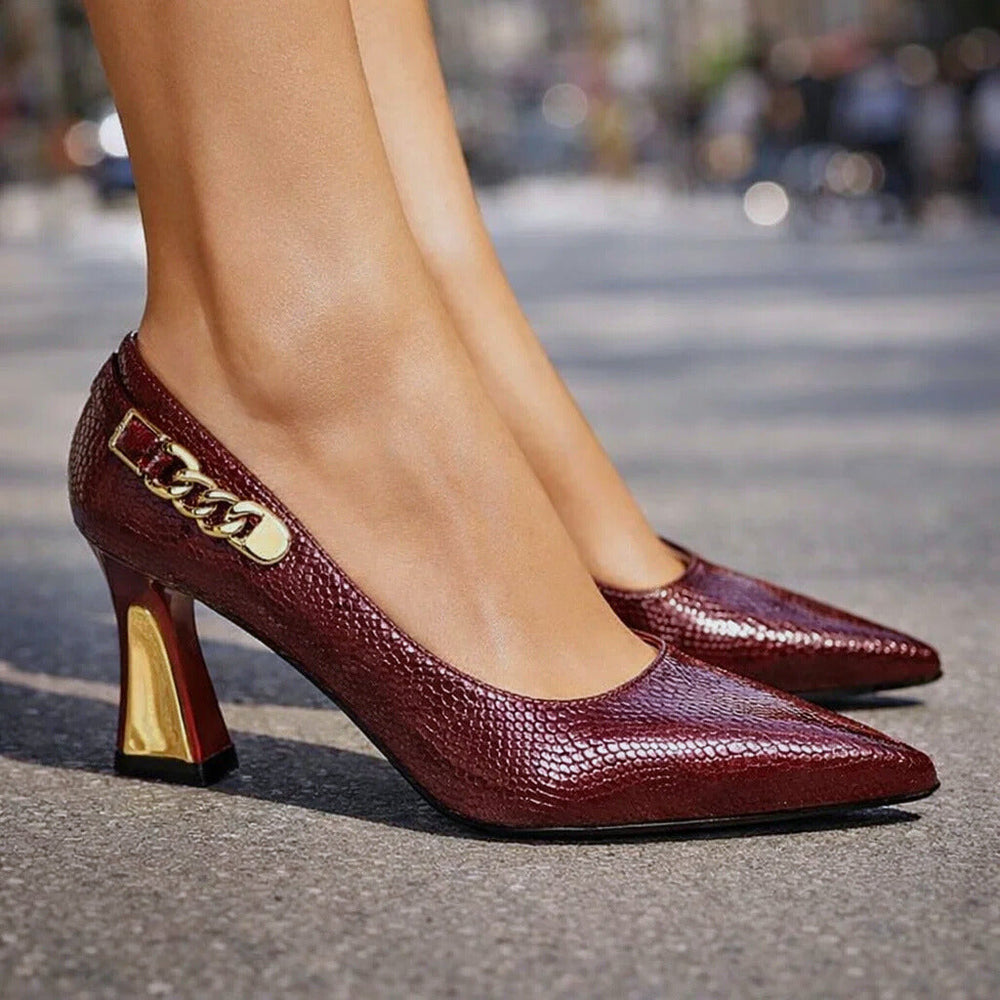 Wilhelmine | Stiletto-Pumps mit Schlangenoptik & Golddetail – Ansicht 01