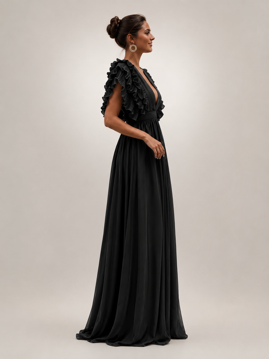 Gerlinde | Backless Maxi Dress with Ruffle Sleeves