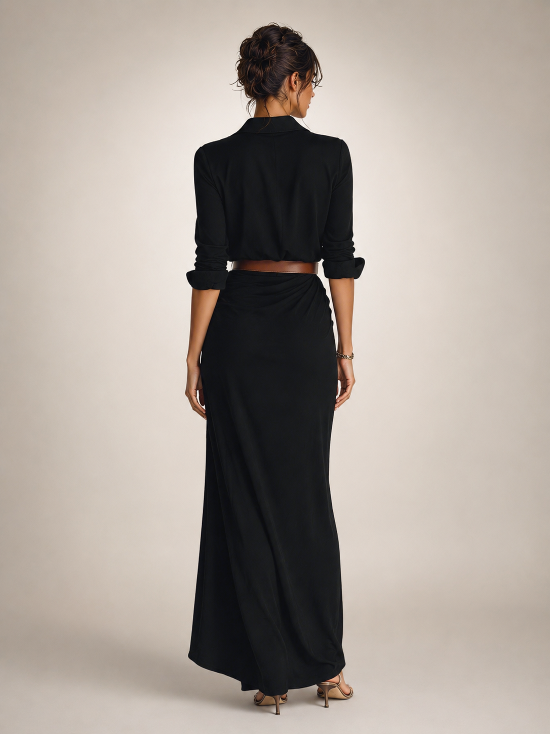 Auguste | Elegantes Maxikleid mit Reverskragen und Gürtel