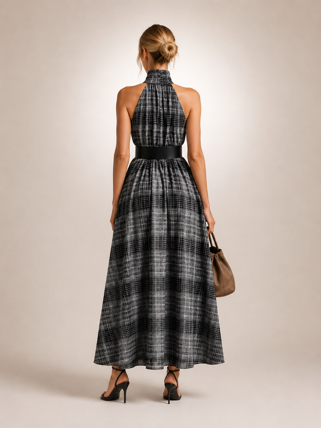 Hedwig | Checked maxi dress with stand-up collar and belt