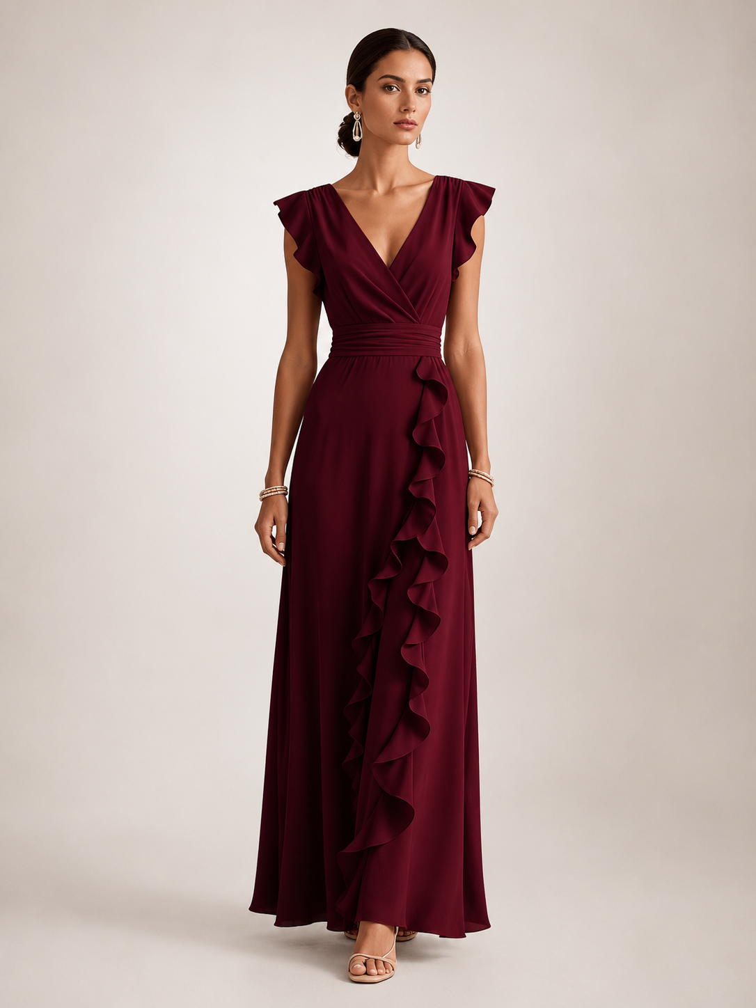 Gerhild | Plissee-Abendkleid mit V-Ausschnitt und kurzen Ärmeln