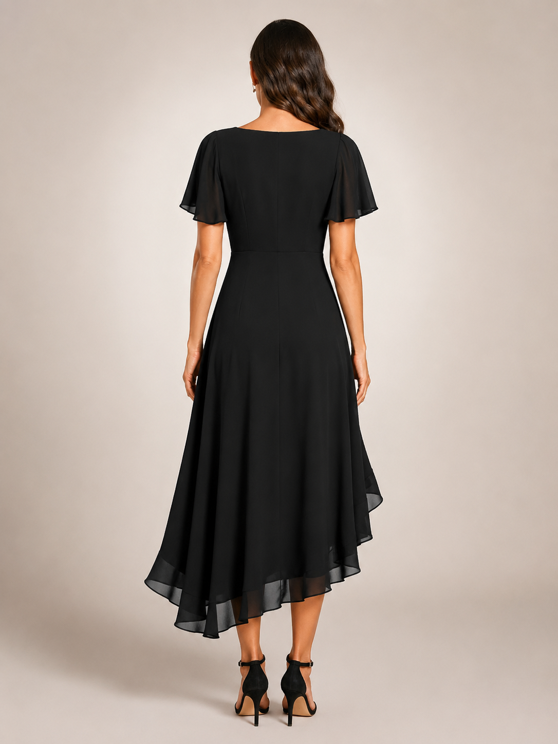 Reinhilde | Maxikleid mit asymmetrischem Saum und V-Ausschnitt