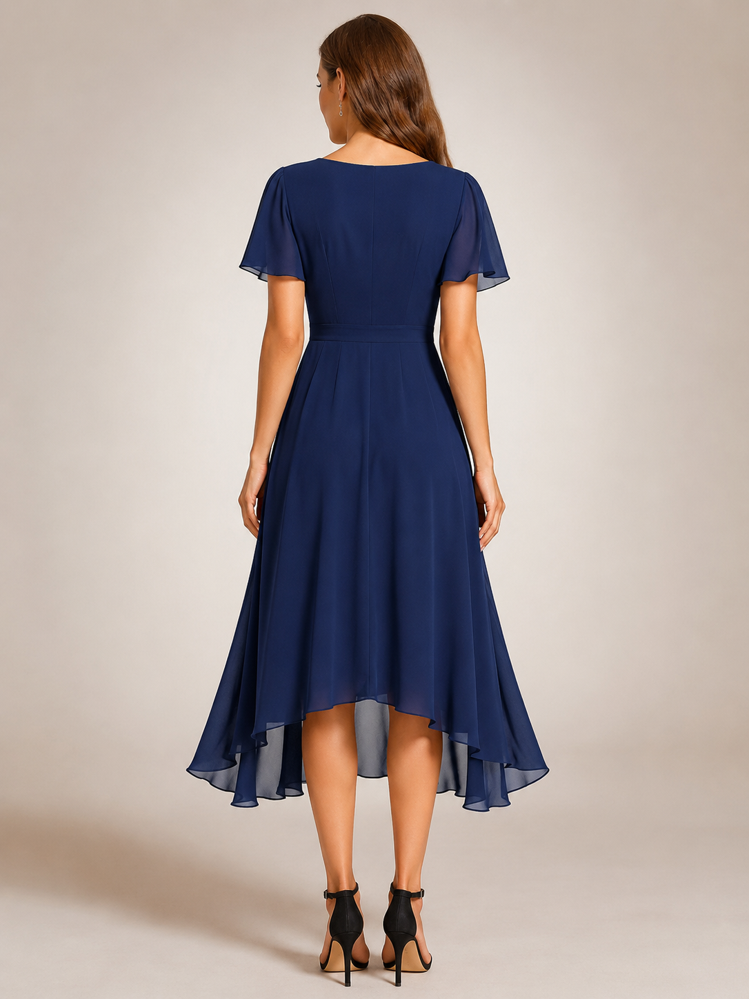 Reinhilde | Maxikleid mit asymmetrischem Saum und V-Ausschnitt