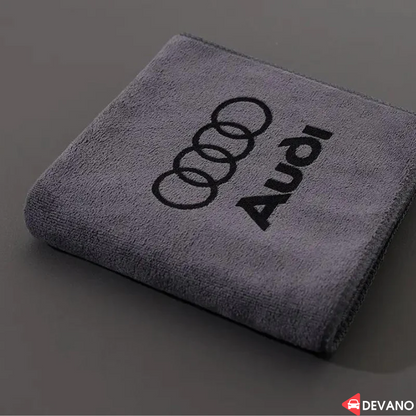 Gepersonaliseerde microvezeldoek: snel vlekken verwijderen in de auto