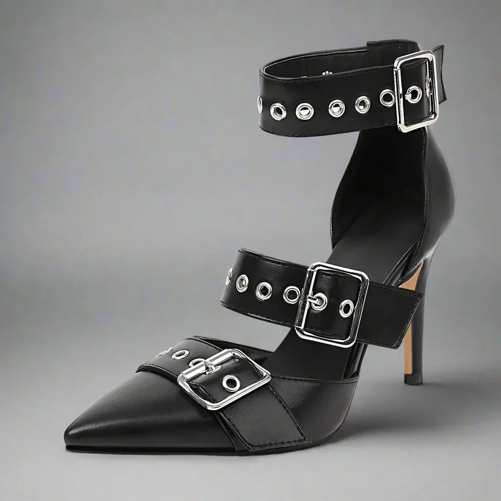 Konstanze | Spitze Stiletto-Pumps mit Schnallenriemen – Ansicht 01