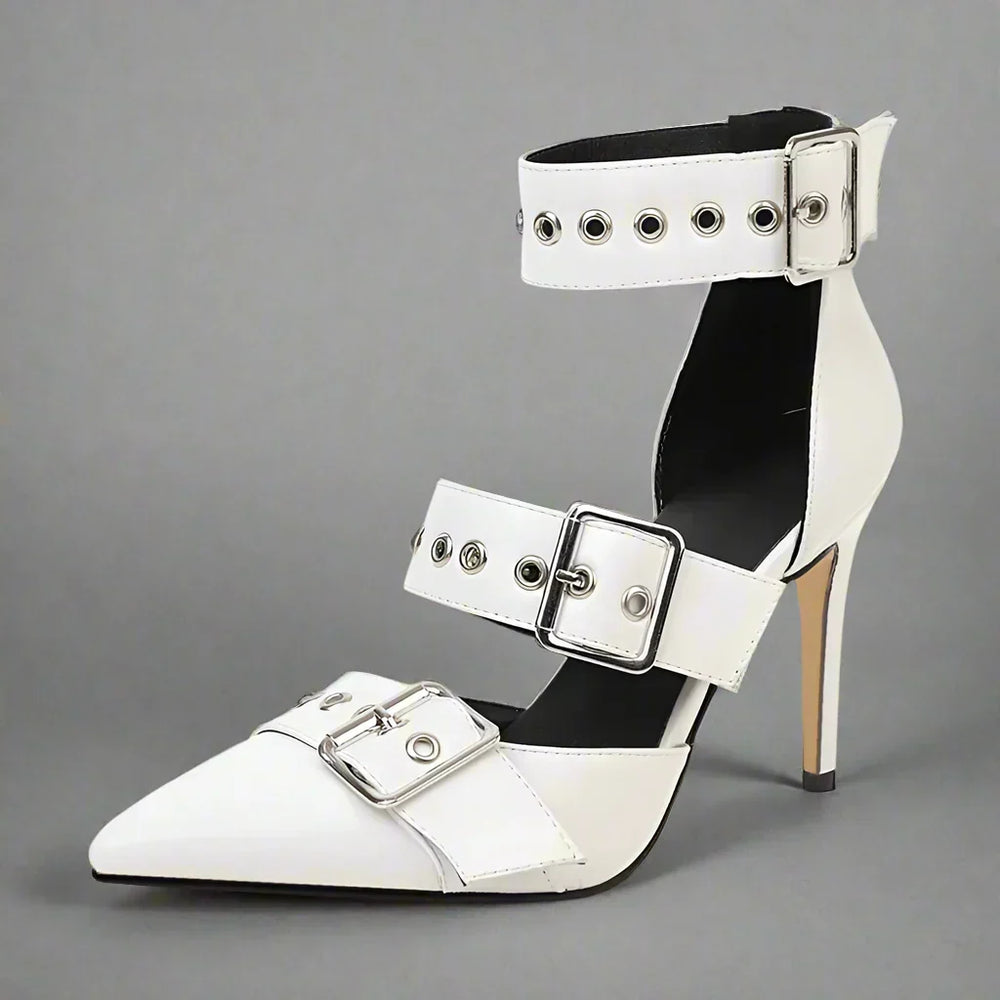 Konstanze | Spitze Stiletto-Pumps mit Schnallenriemen – Ansicht 01