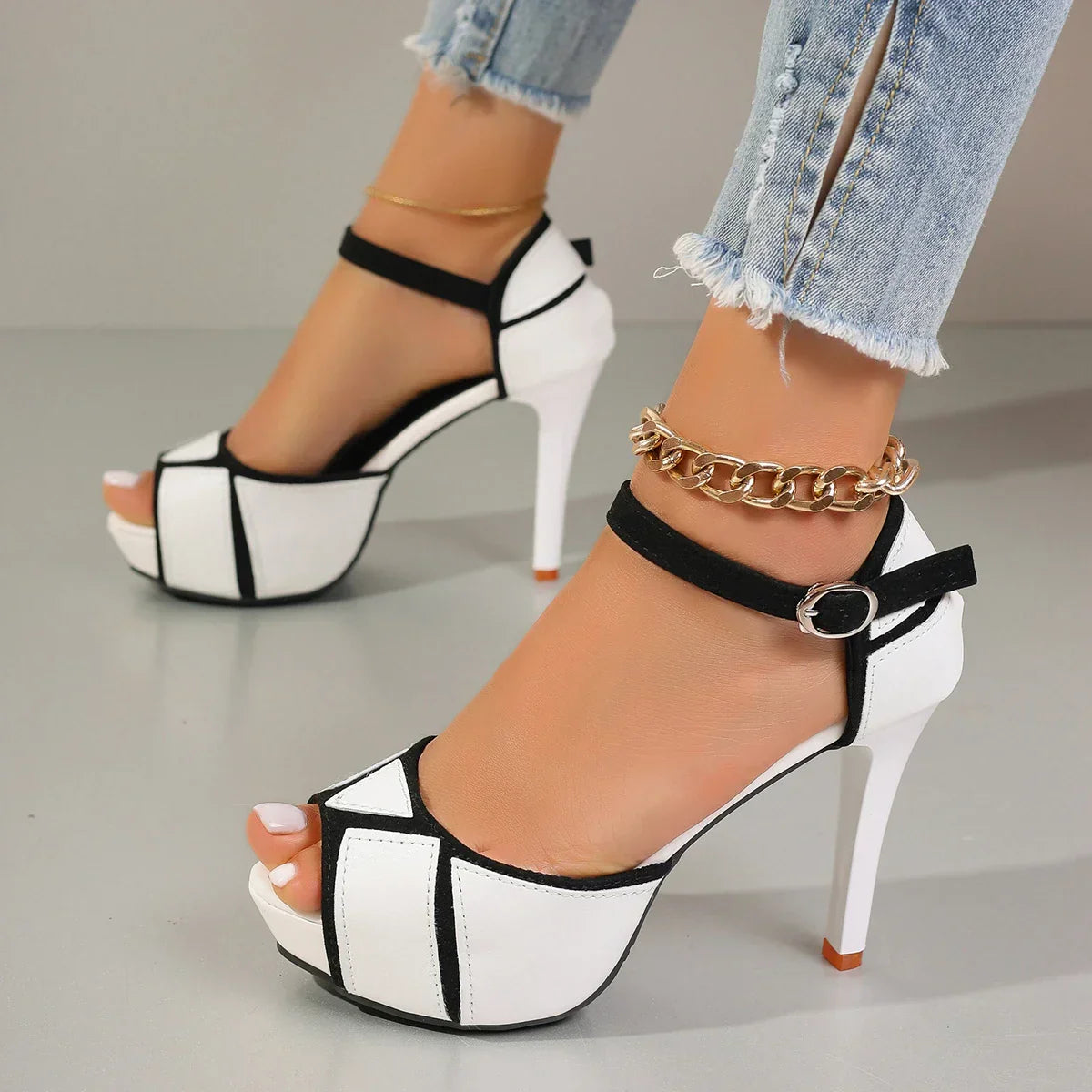 Mareike | Elegante Peeptoe-Plateaupumps – Ansicht 01