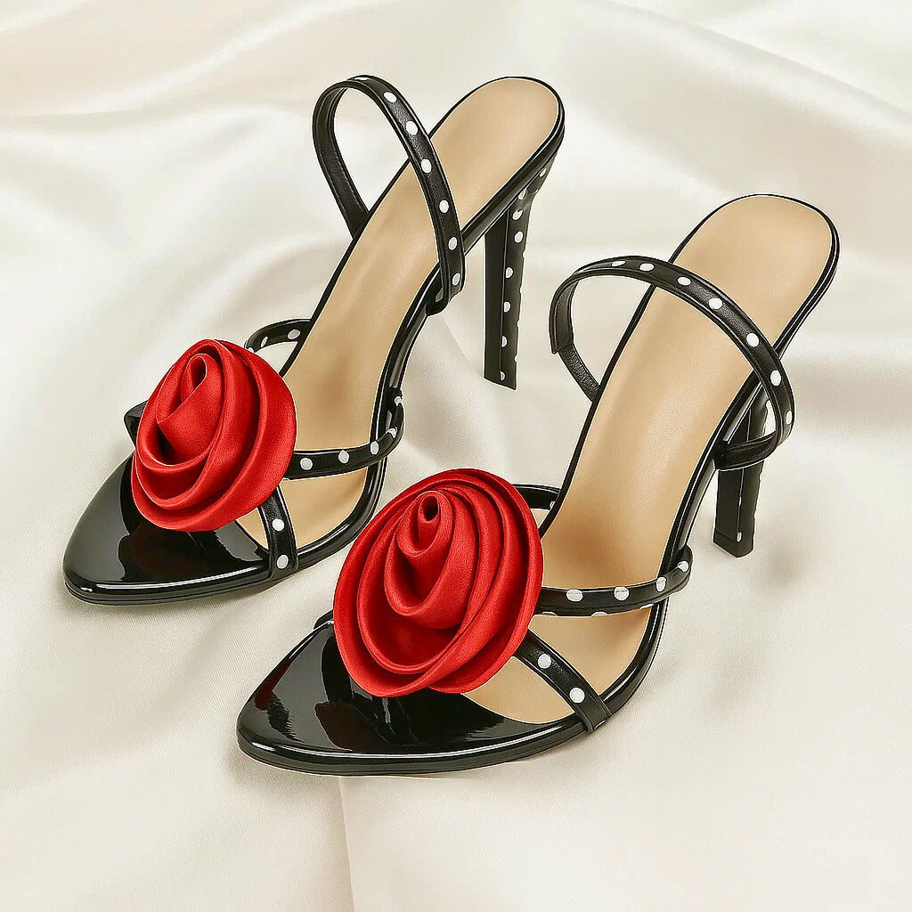 Anneliese | Riemchen-Sandalette mit Rosen-Detail – Ansicht 01