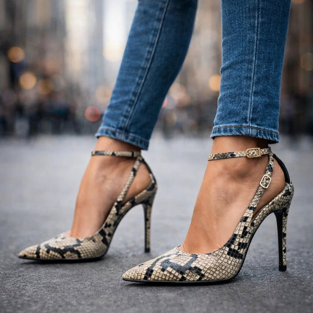 Ernestine | Spitze Stiletto-Pumps mit Knöchelriemen – Ansicht 09