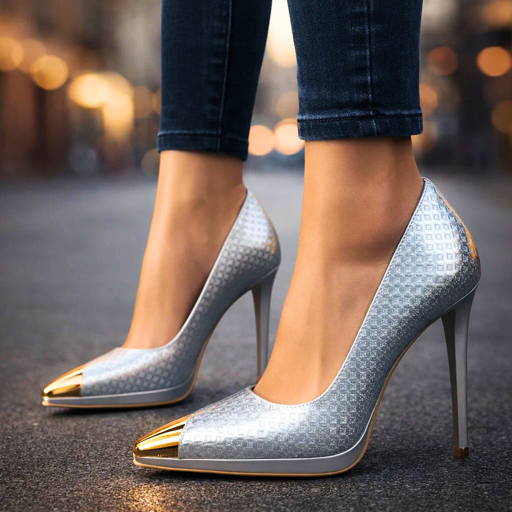 Hildegard | Spitze Stiletto-Pumps mit Goldmetallspitze – Ansicht 02