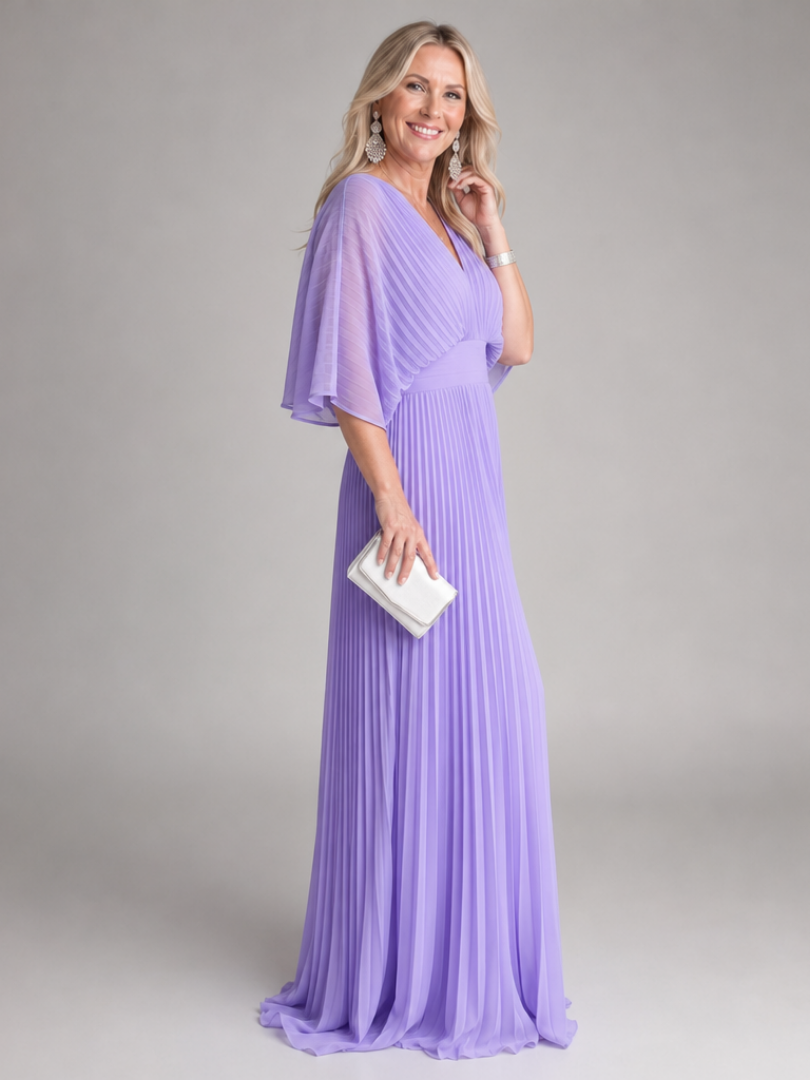 Ingrid | Plissee-Abendkleid mit V-Ausschnitt und langen Ärmeln – Ansicht 01