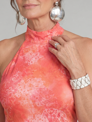 Lavinia | Gemustertes Neckholder-Maxikleid