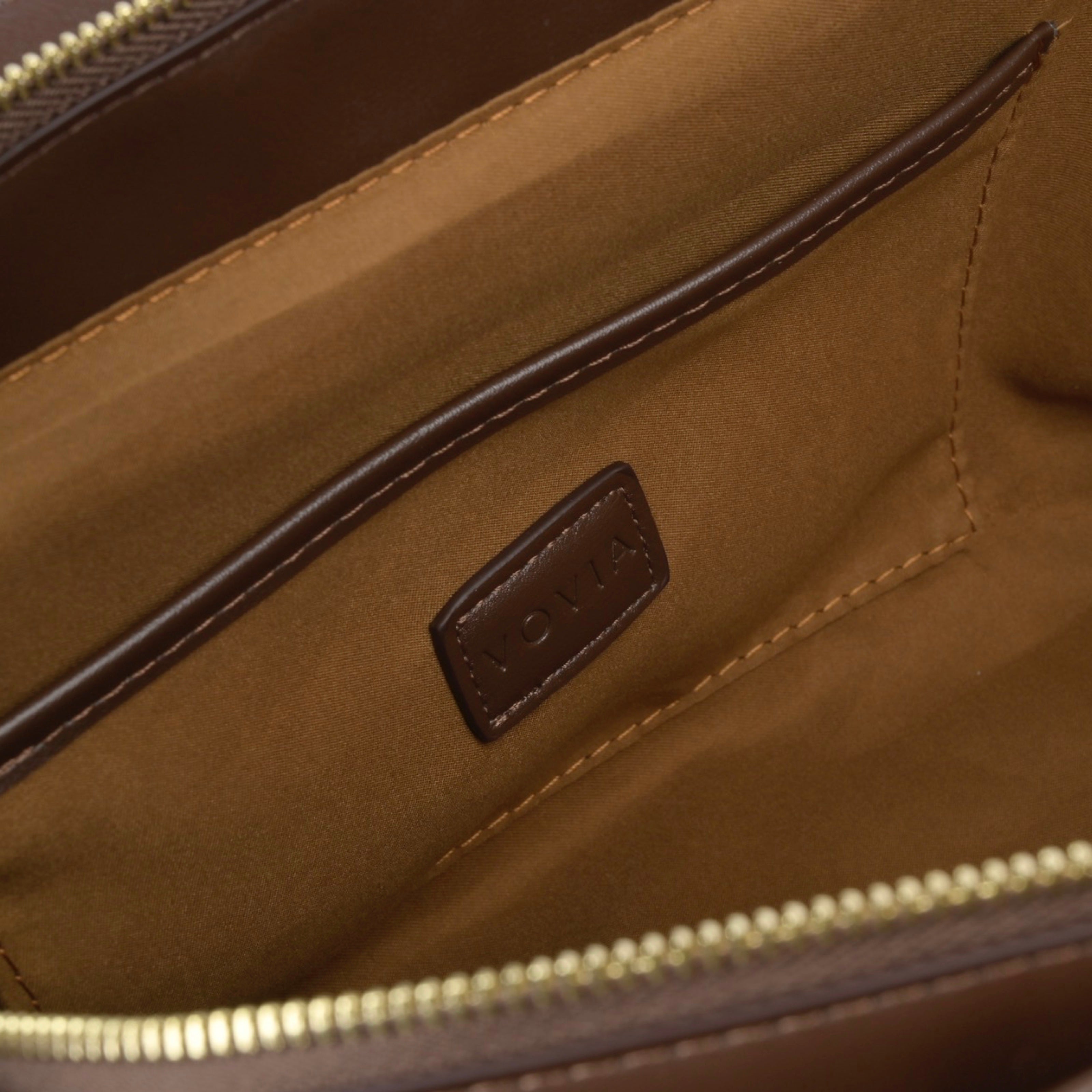 Mathilda | Strukturierte Handtasche in Wildleder-Optik