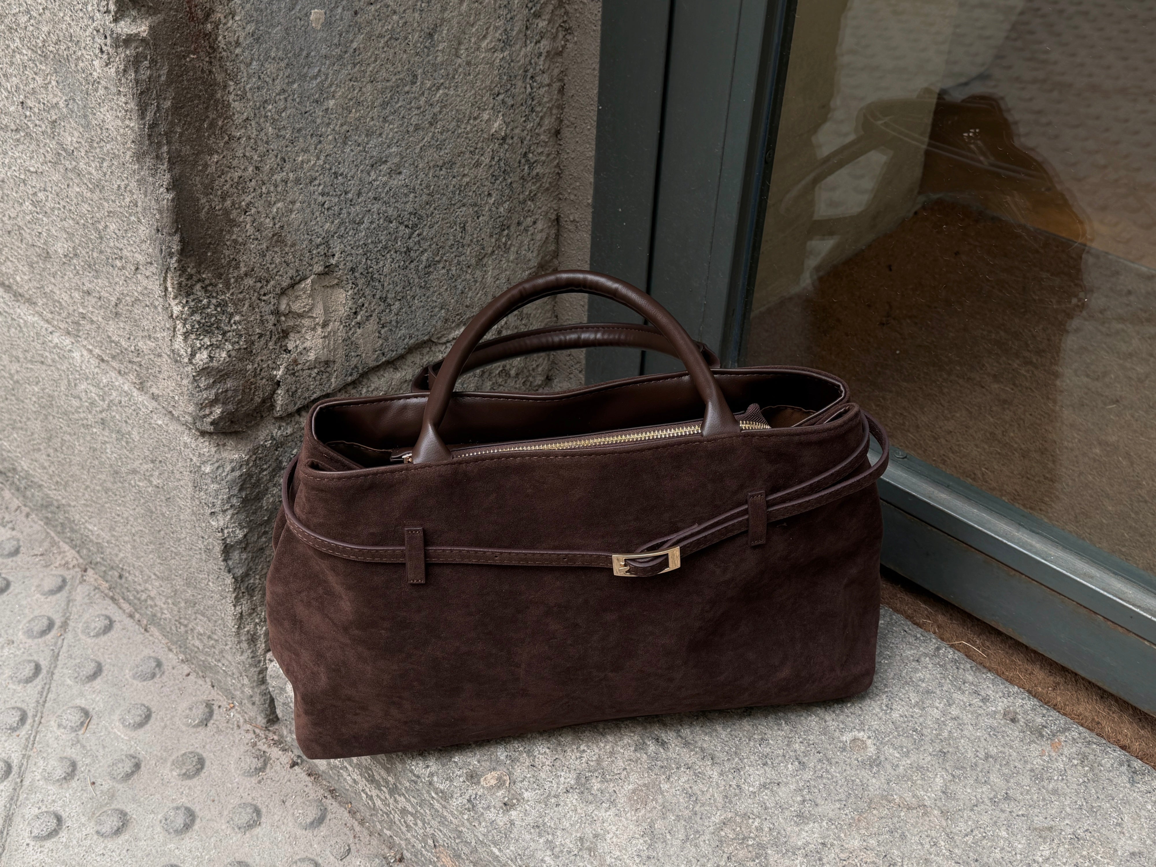 Mathilda | Strukturierte Handtasche in Wildleder-Optik