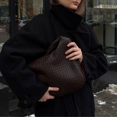 Romy | Geflochtene Oversize-Schultertasche