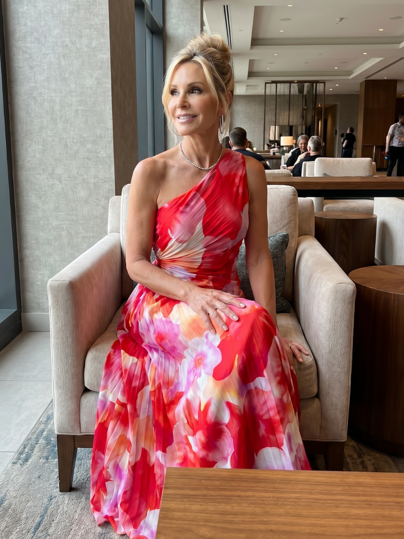 Rosalinde Schulterfreies Plissee-Midikleid – Ansicht 01