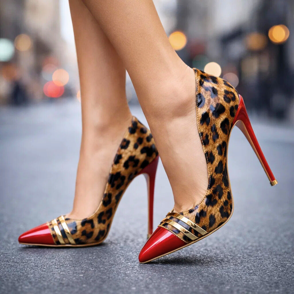 Roswitha | Spitze Stiletto-Pumps im Leopardprint – Ansicht 01